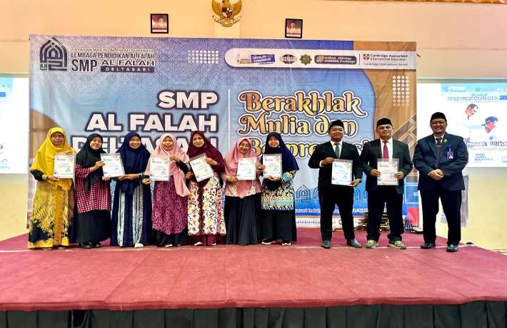 Menginspirasi dan Berinovasi: Kiprah Guru SMP Al Falah Deltasari dalam Lomba Karya Tulis Hari Guru